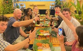 Saigon Authentic Hostel - Daily Walking Morning City Tour, Fresh Daily Breakfast, Gym & Rooftop Billiard